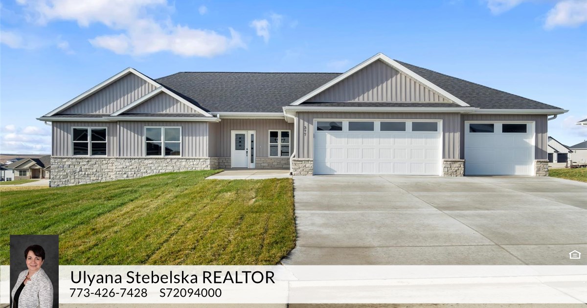 377 Wyatt Dr, Peosta, IA 52068